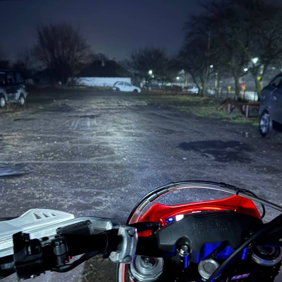 Far cu proiector led pentru beta 2020-2026